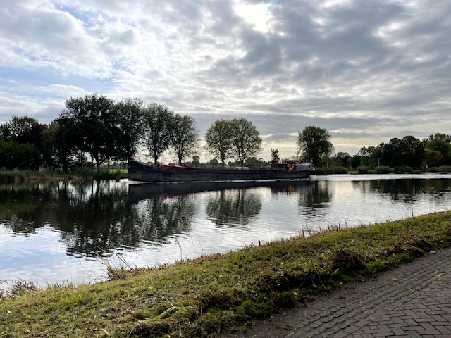 Amsterdam på cykel. Tur 1: mylder og ro, by, flod, polders og kanaler - ca. 22 km