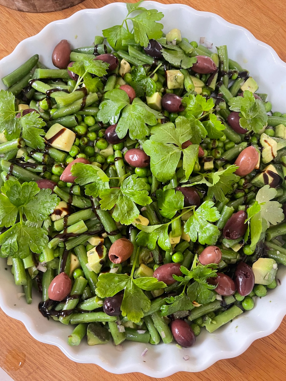 Bønnesalat med avokado