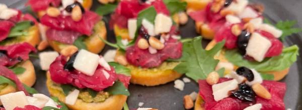 Dimsebrød med carpaccio